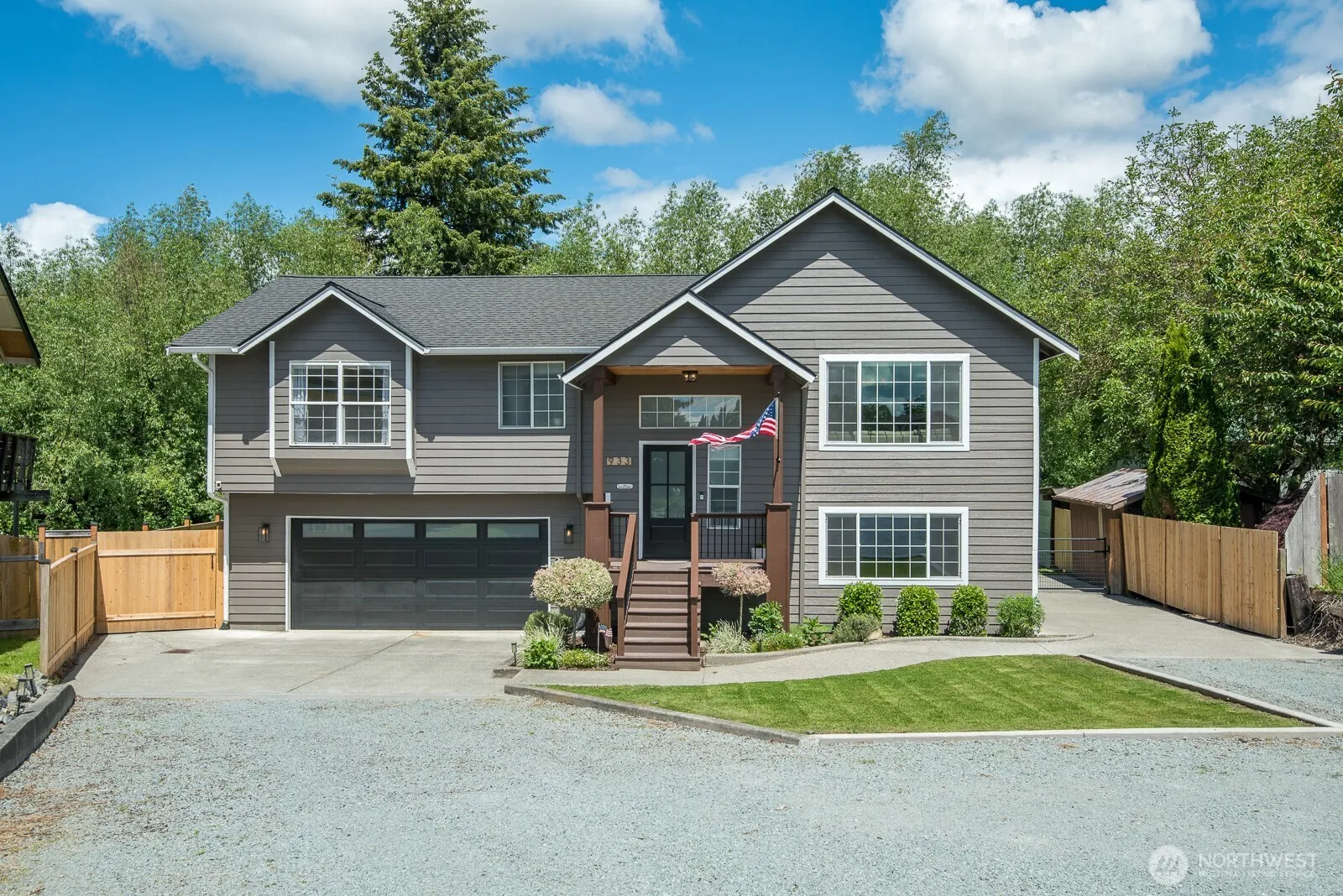 Property photo for 933 E Sharon Avenue, Burlington