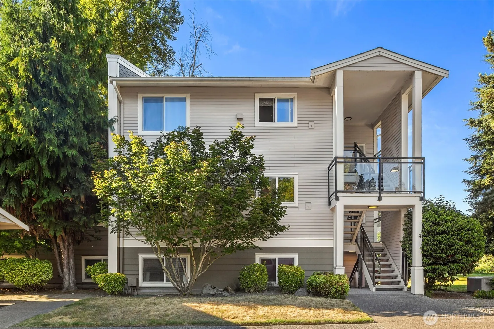 Property photo for 10822 E Riverside Drive #c203, Bothell photo 2