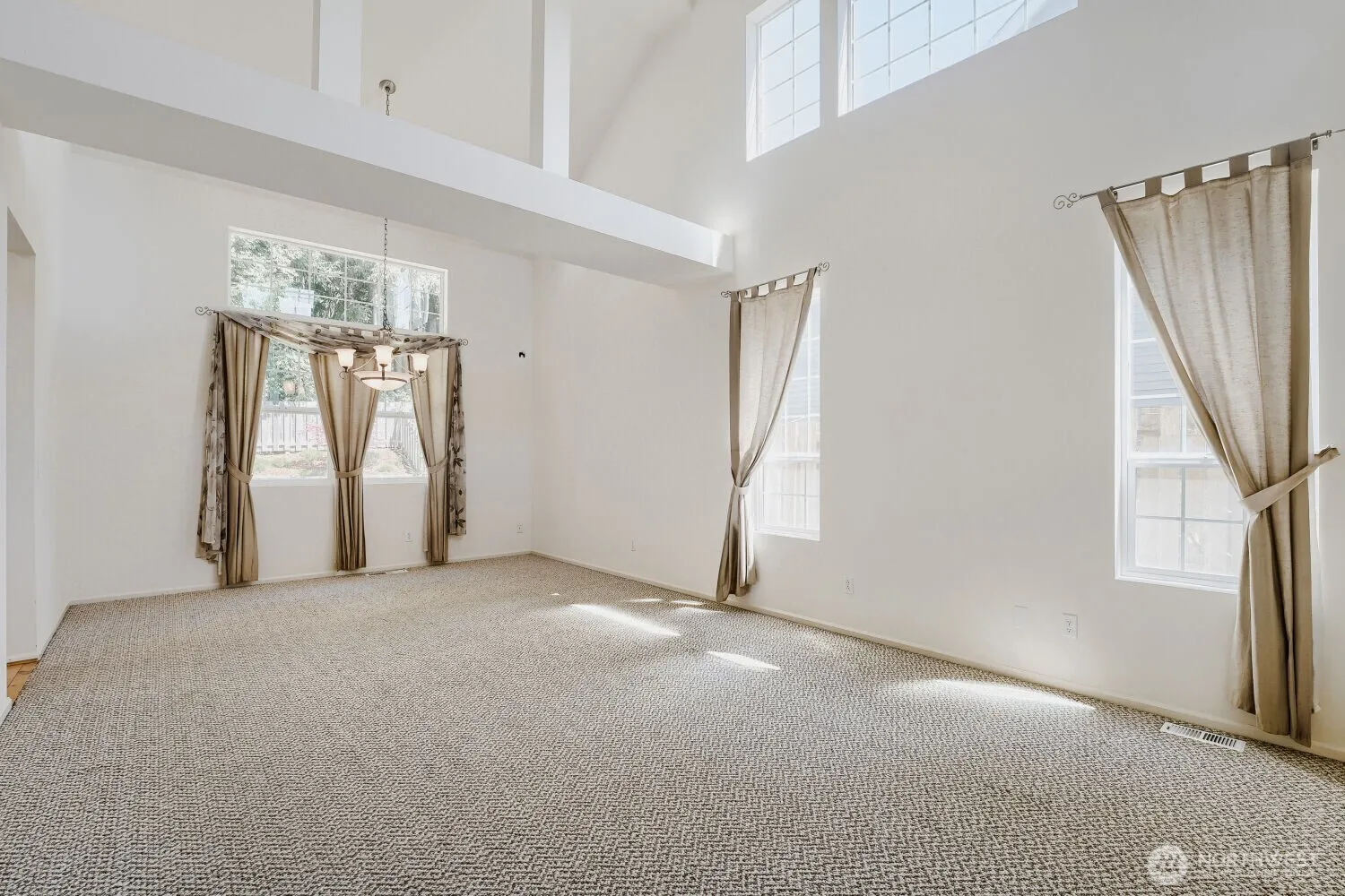 Property photo for 27426 Maple Ridge Way Se, Maple Valley photo 5