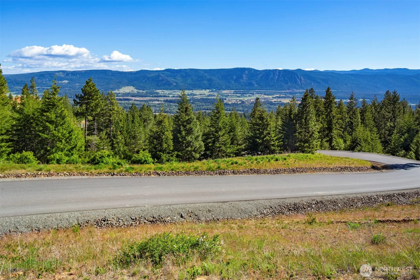 Property photo for 80 Plum Creek Drive, Cle Elum photo 2