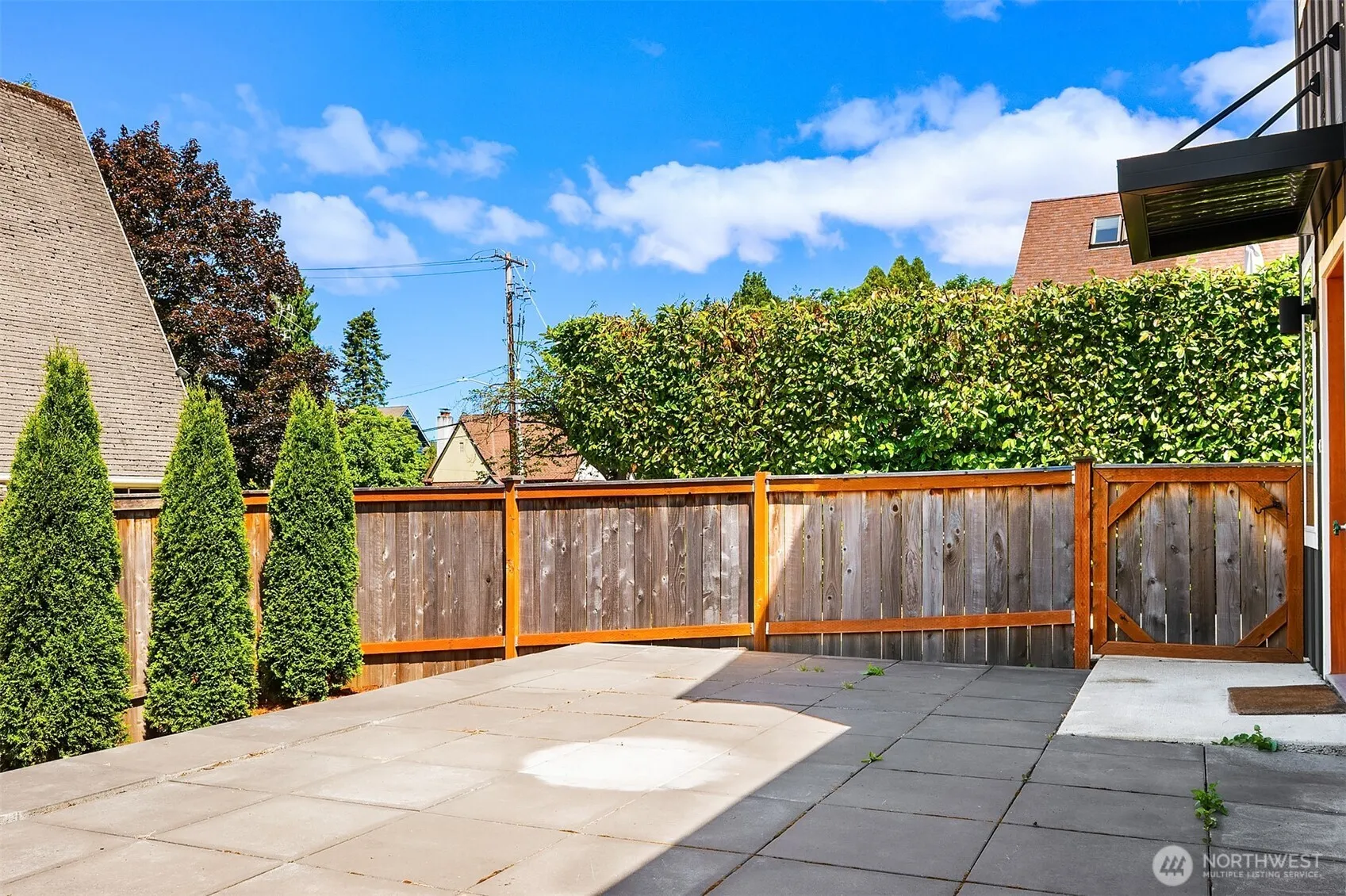 Property photo for 7747 2nd Avenue Ne, Seattle photo 4