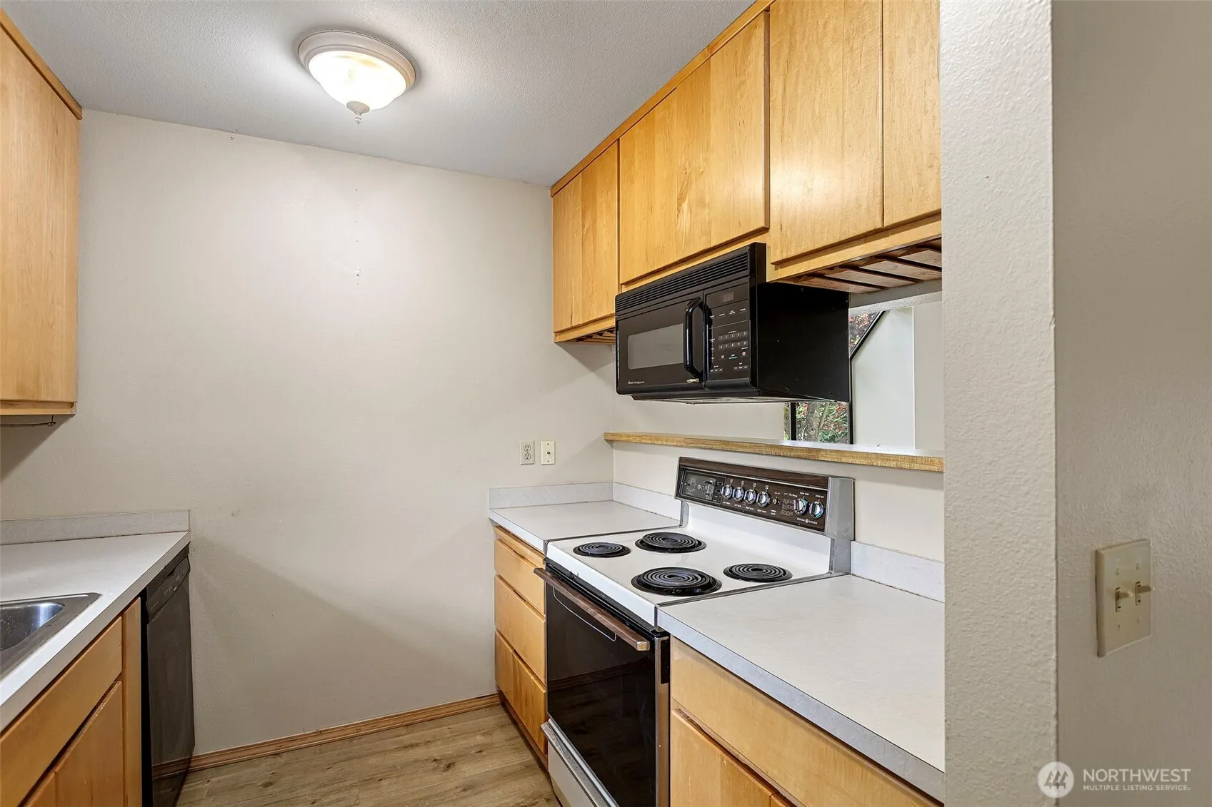 Property photo for 22703 Lakeview Drive #e1, Mountlake Terrace photo 5
