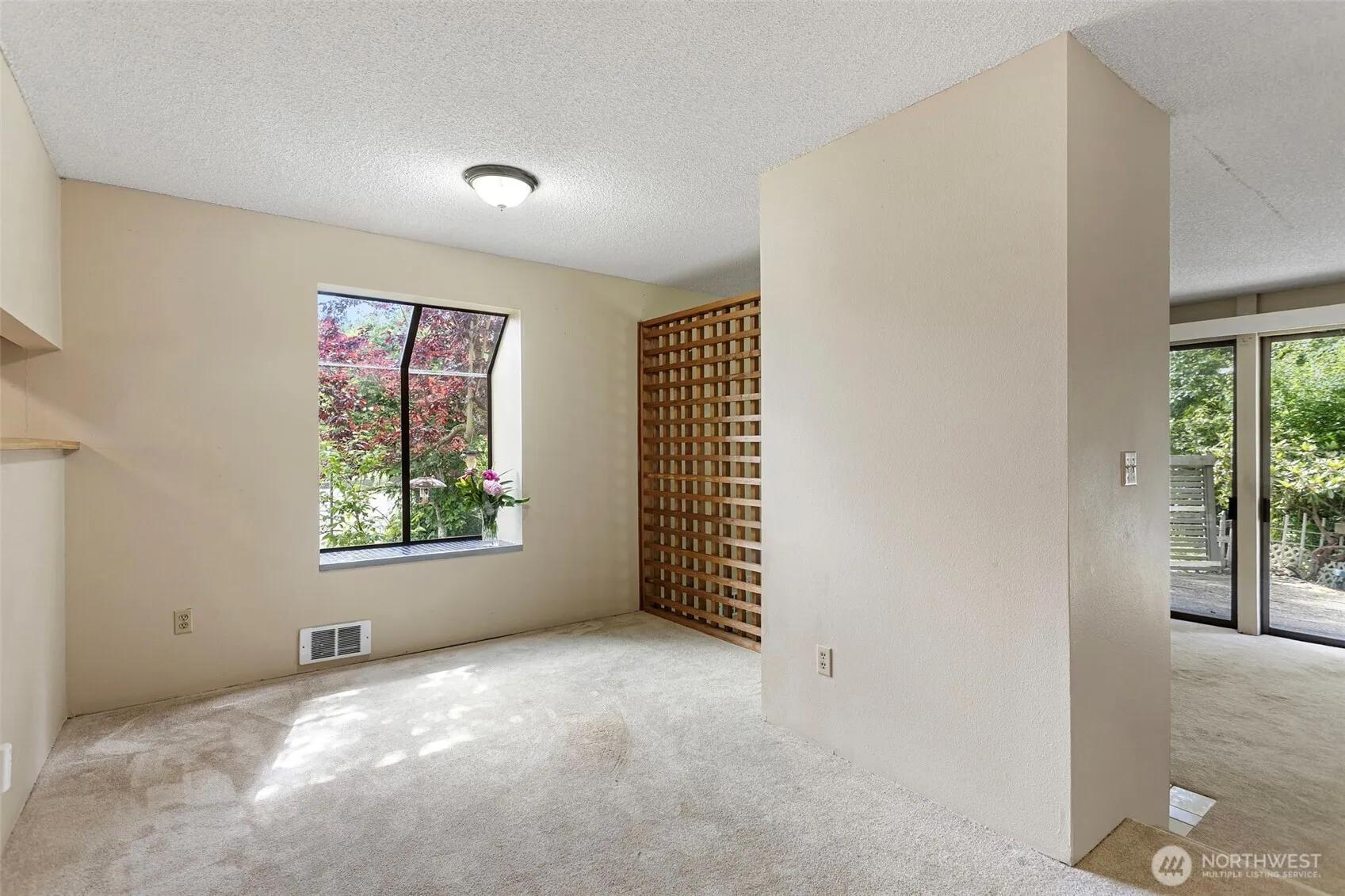 Property photo for 22703 Lakeview Drive #e1, Mountlake Terrace photo 3