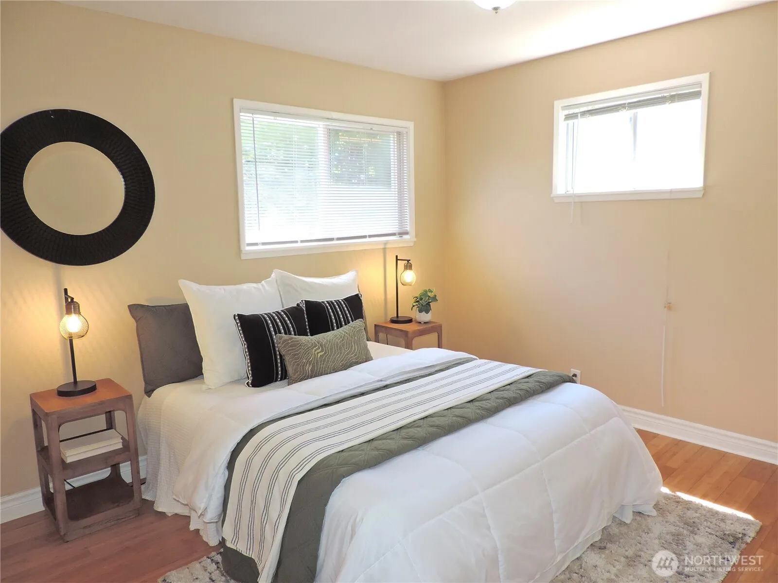 Property photo for 10233 10th Avenue Sw, Seattle photo 5