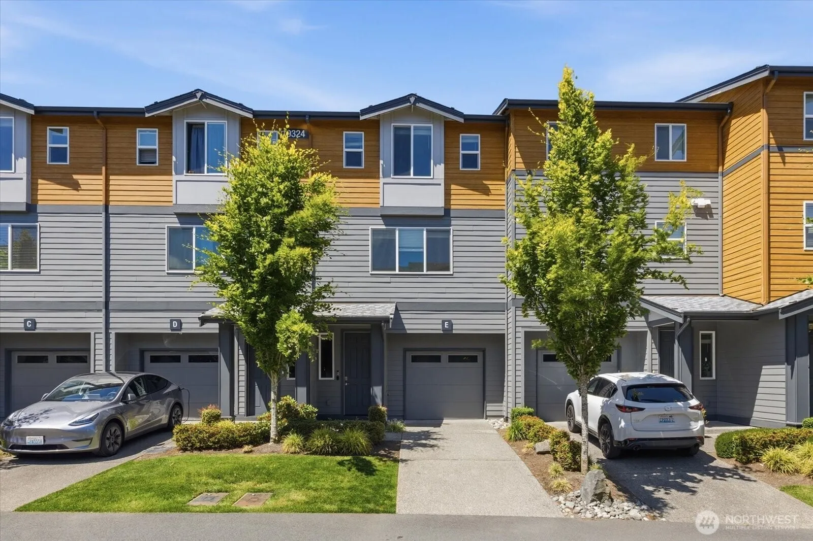 Property photo for 19324 35th Dr Se #e, Bothell
