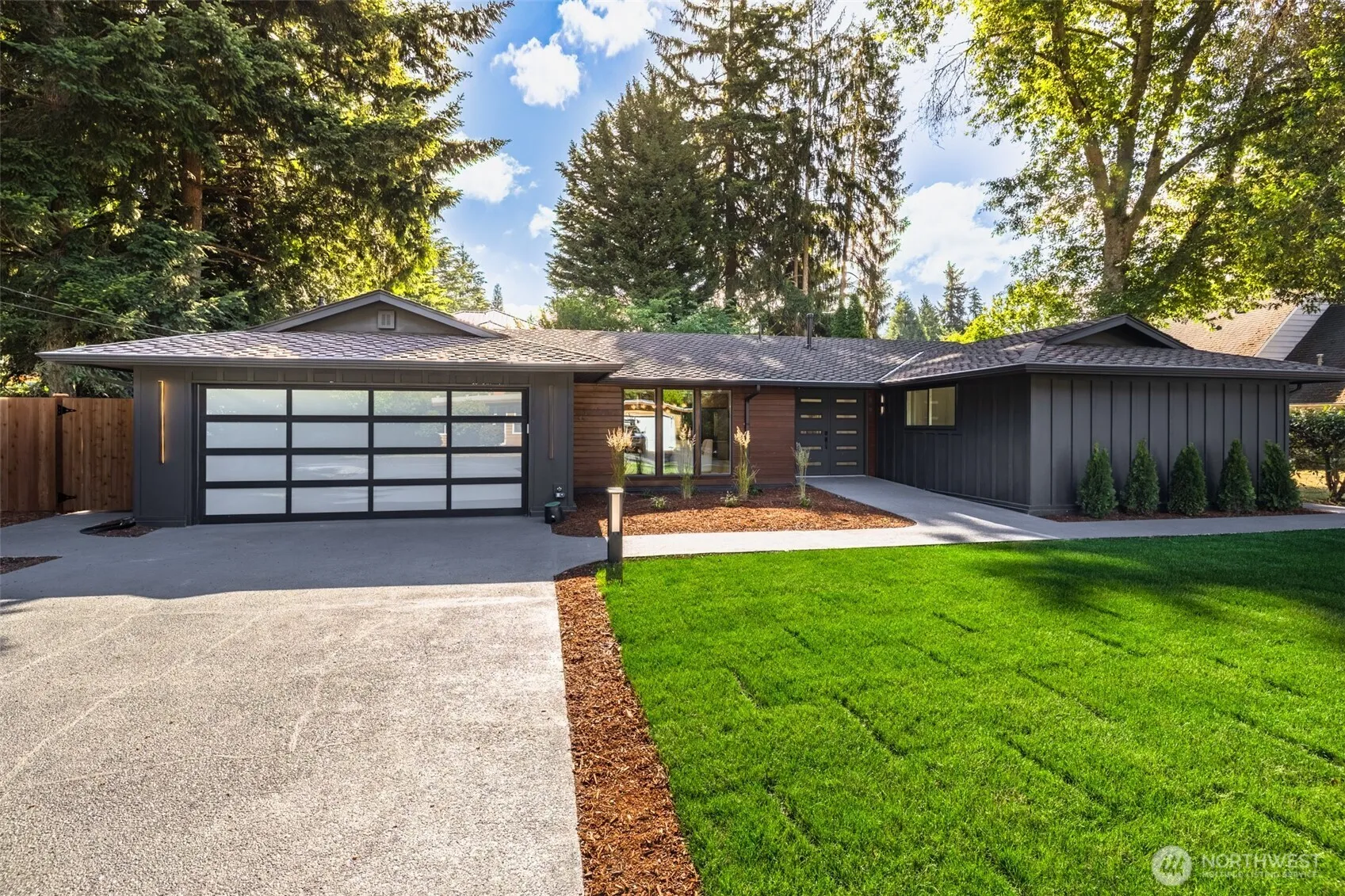 Property photo for 612 130th Avenue Ne, Bellevue