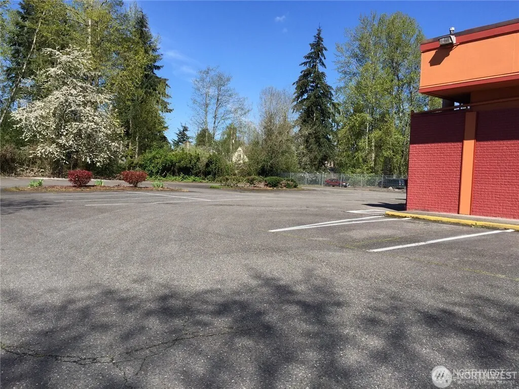 Property photo for 9002 Pacific Avenue, Tacoma photo 4