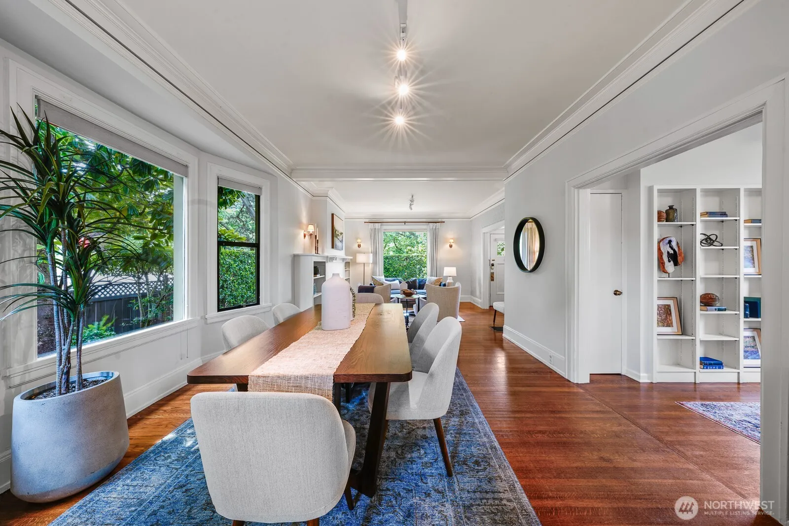 Property photo for 2202 Federal Avenue East, Seattle photo 4