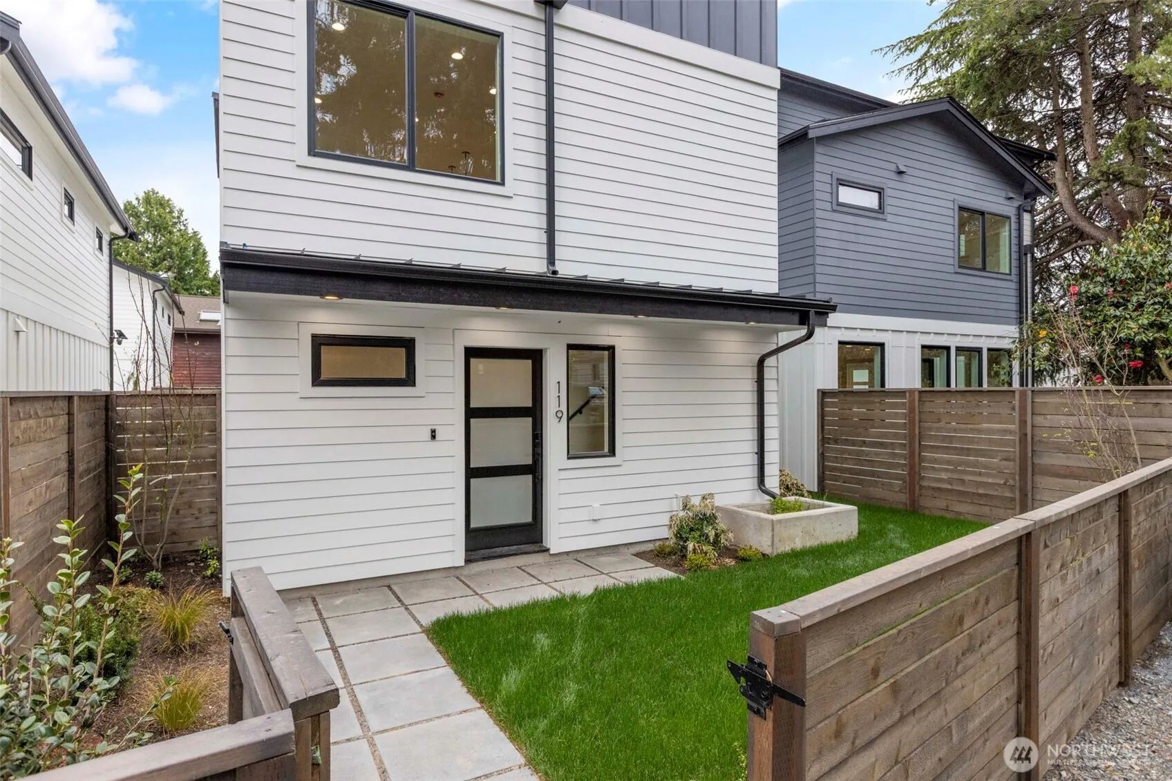 Property photo for 119 Nw 112th Street, Seattle photo 2