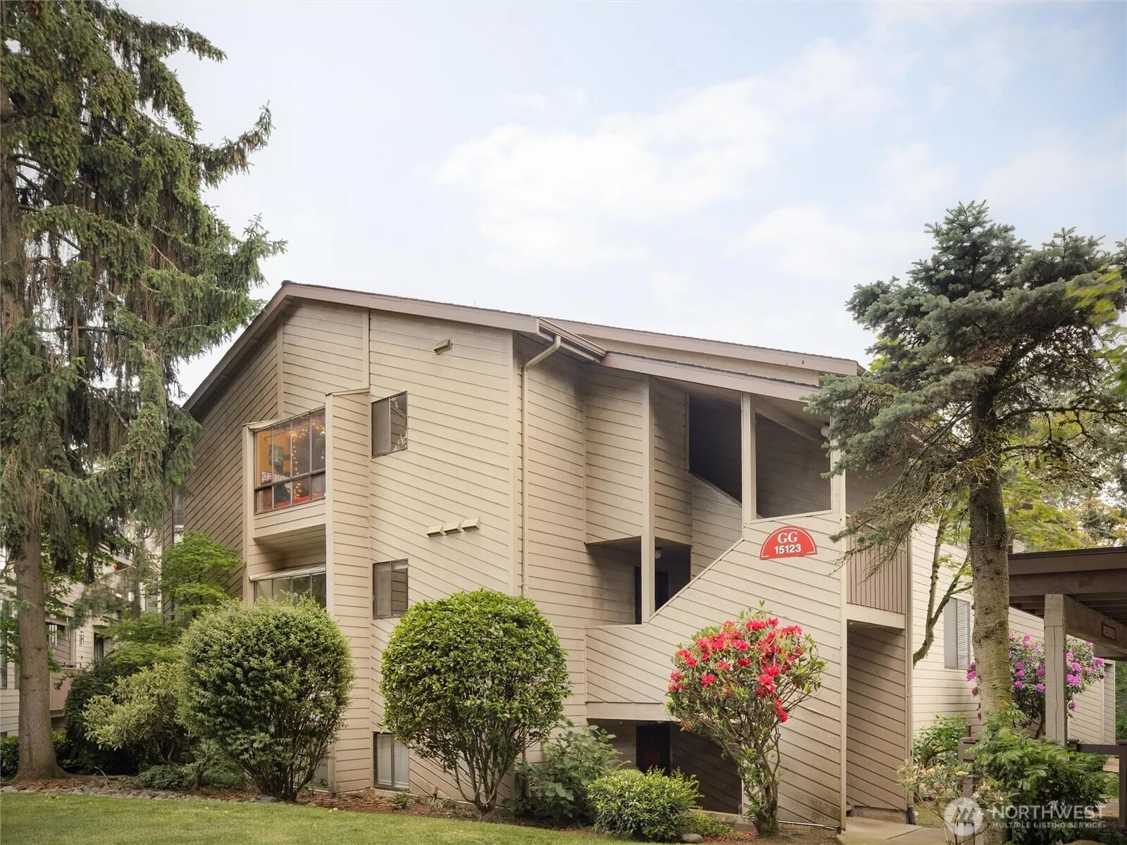 Property photo for 15123 Sunwood Boulevard #gg21, Tukwila photo 2