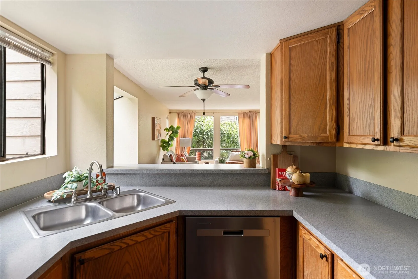 Property photo for 15123 Sunwood Boulevard #gg21, Tukwila photo 4