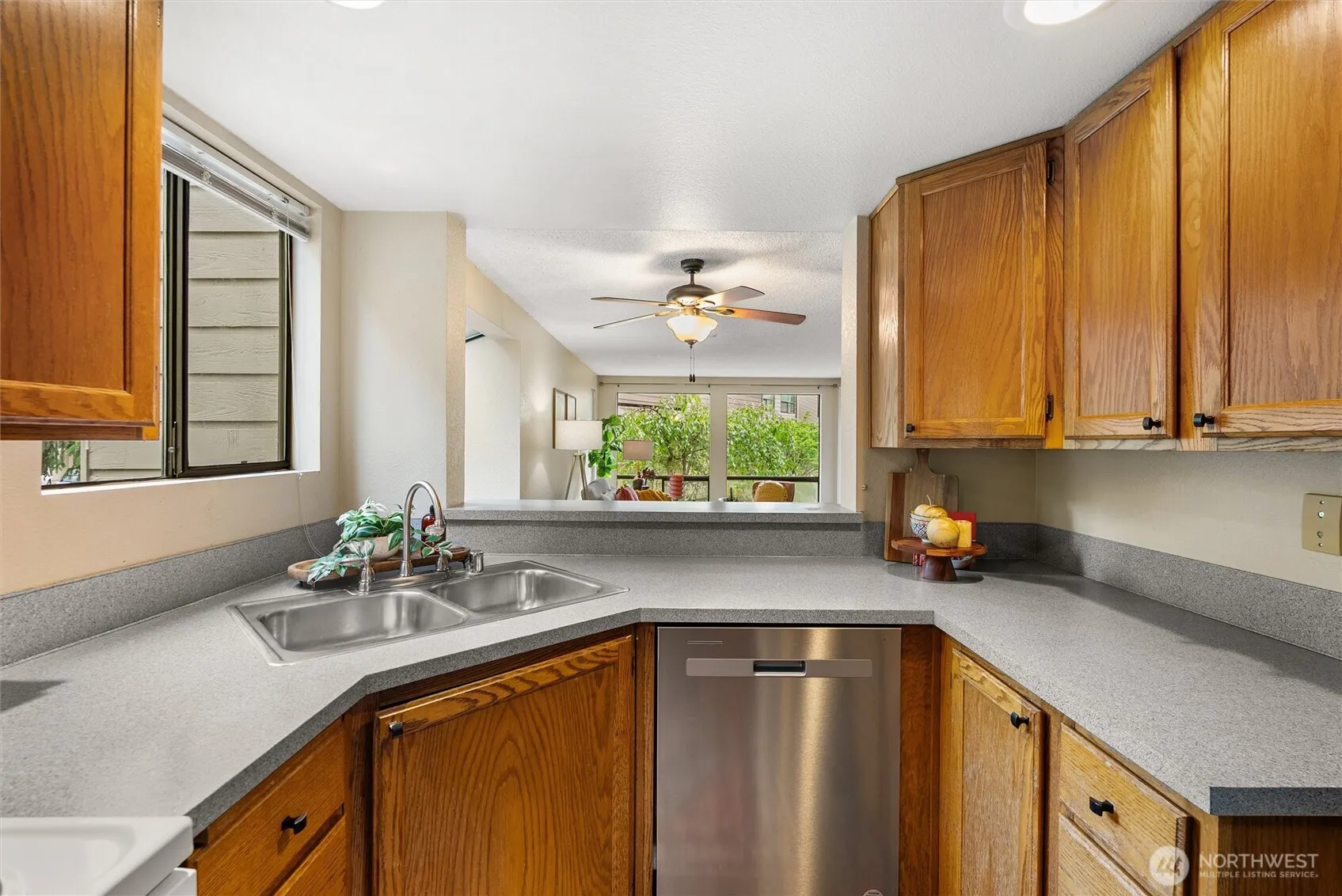Property photo for 15123 Sunwood Boulevard #gg21, Tukwila photo 5