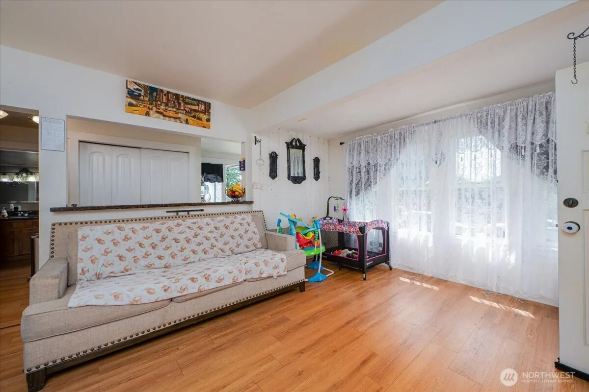 Property photo for 1931 Mcdougall Avenue, Everett photo 5