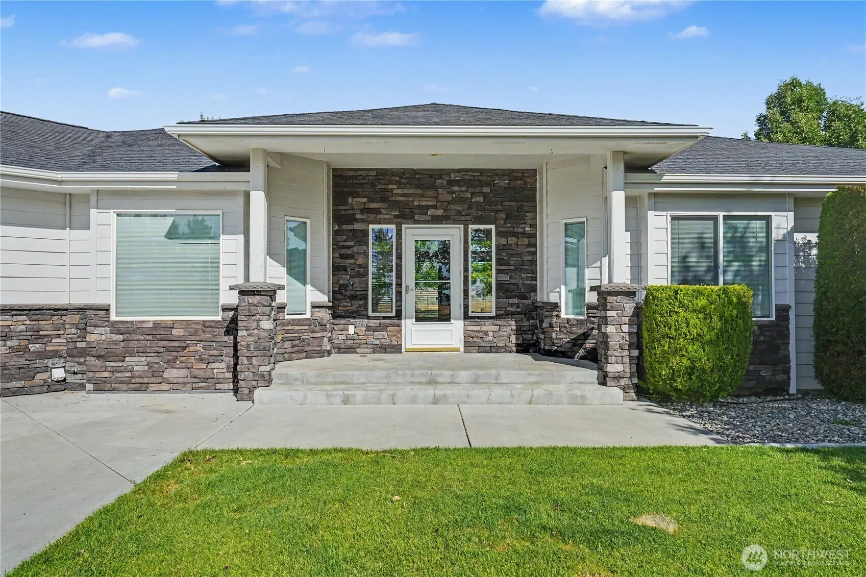 Property photo for 2328 Rd 10.2 Ne, Moses Lake photo 5