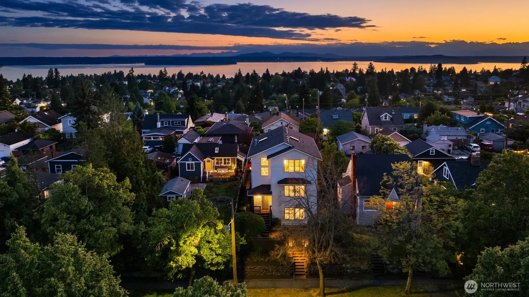Property photo for 5625 35th Avenue Sw, Seattle
