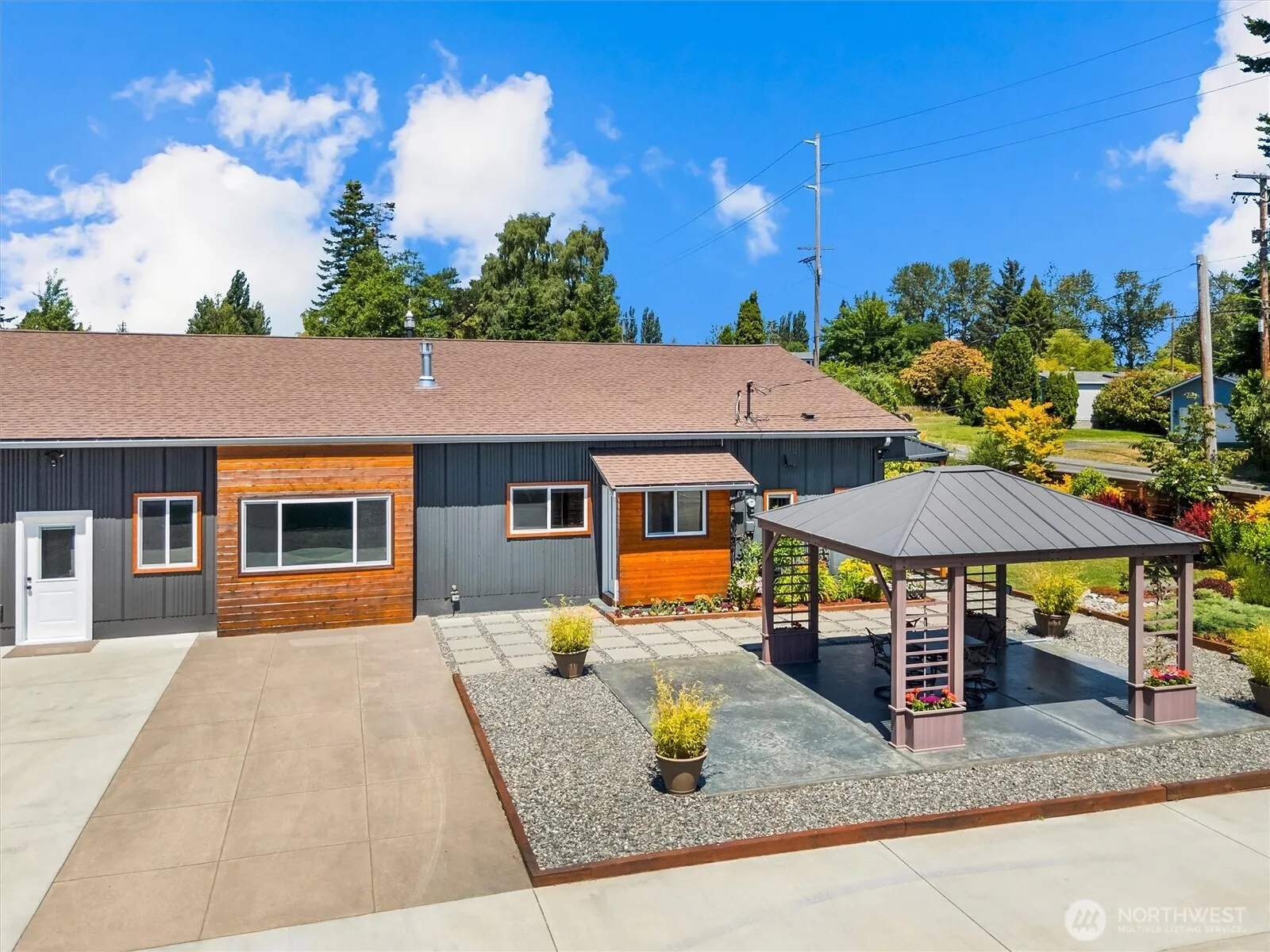 Property photo for 3275 Bennett Drive, Bellingham photo 2