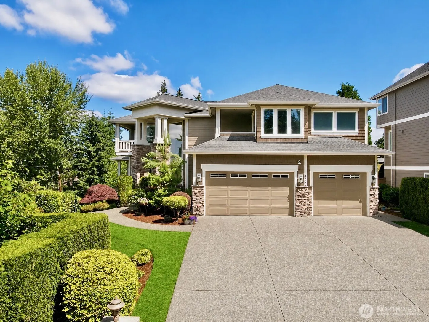 Property photo for 11022 Se 61st Place, Bellevue photo 4