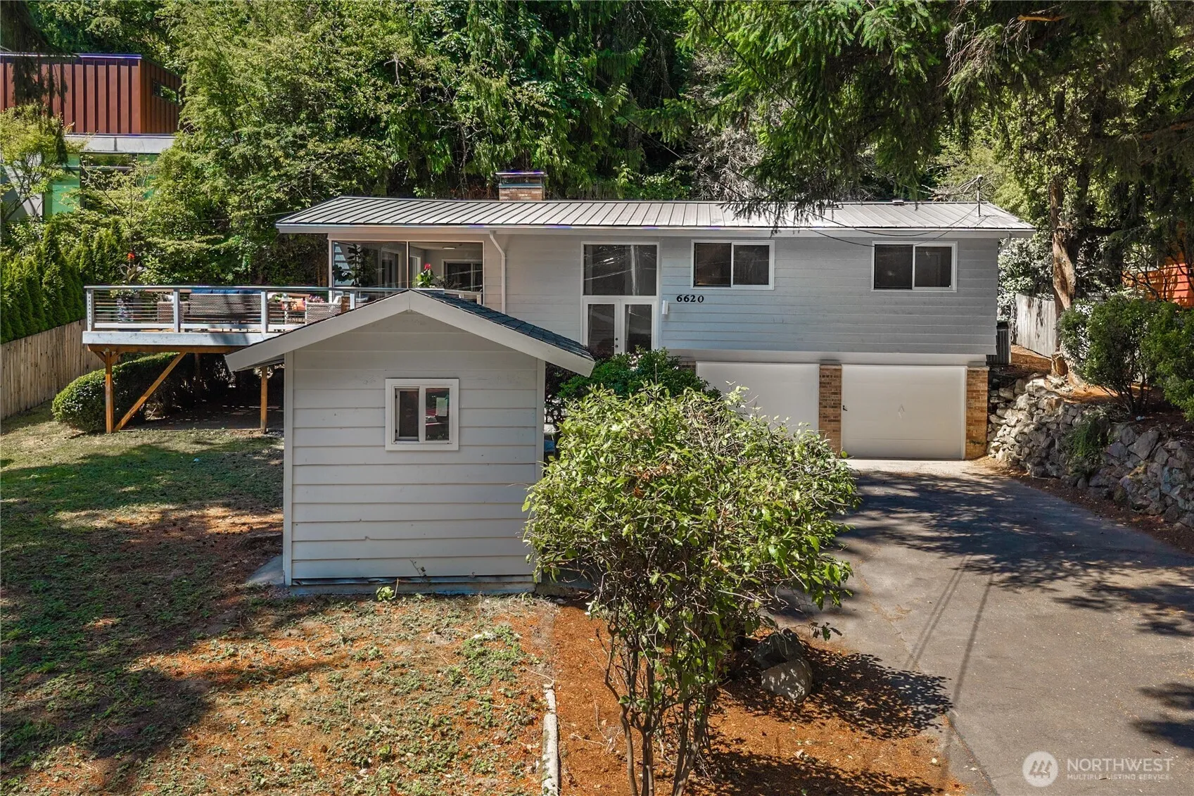 Property photo for 6620 Ne 129th St, Kirkland photo 2