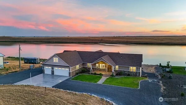 Property photo for 7328 Stonecrest Road Ne, Moses Lake photo 2