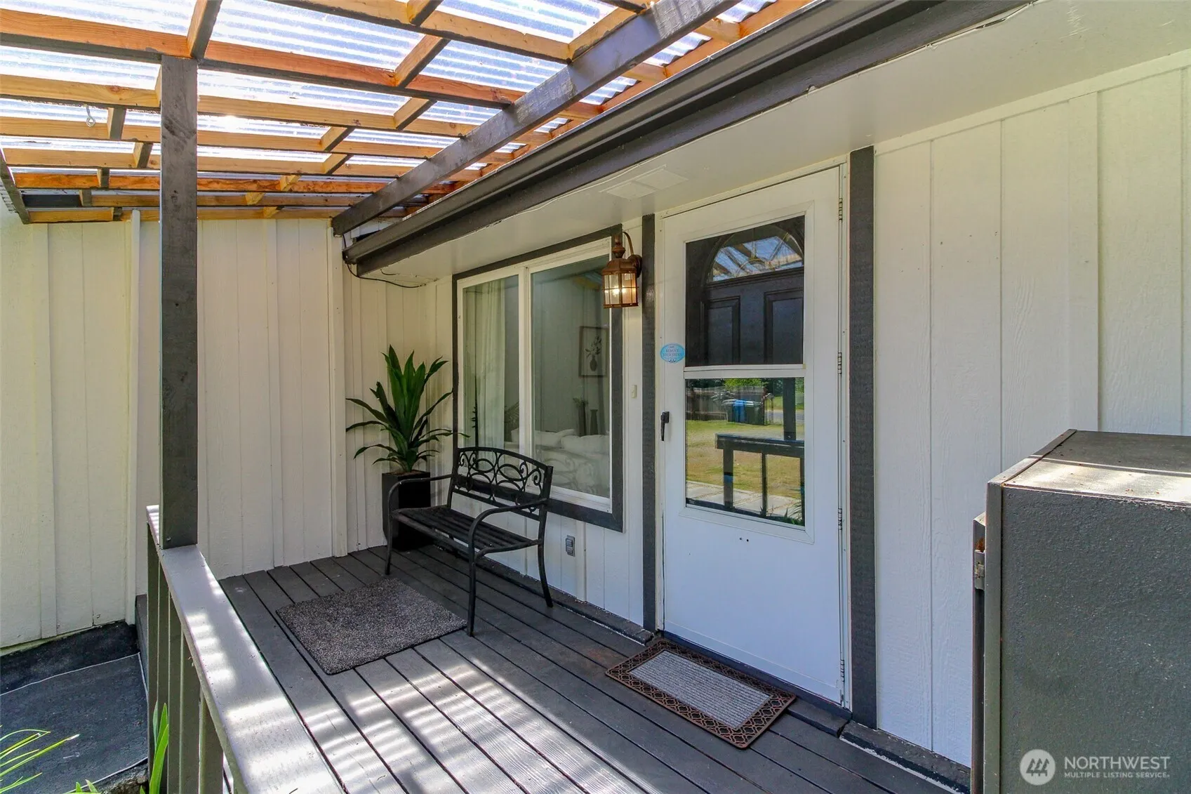 Property photo for 12524 Bingham Avenue E, Tacoma photo 4