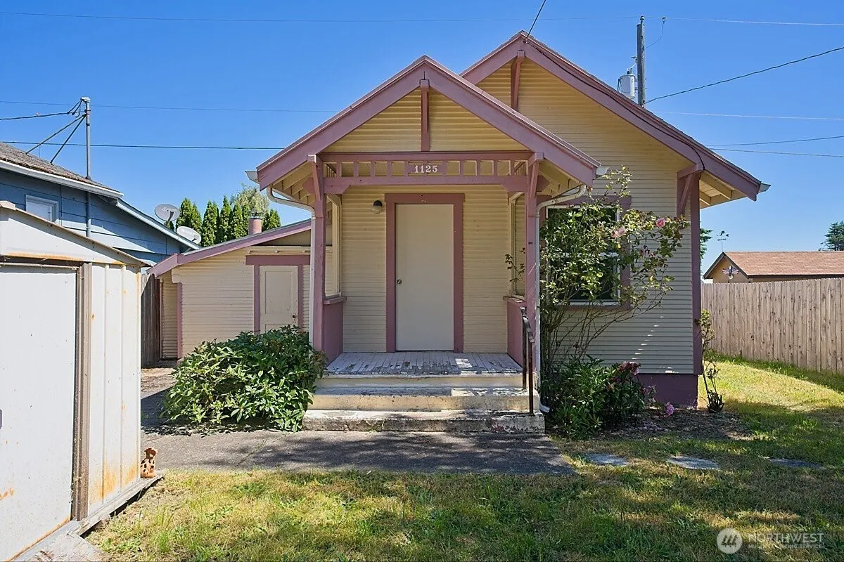 Property photo for 1125 W Ninth Street, Port Angeles