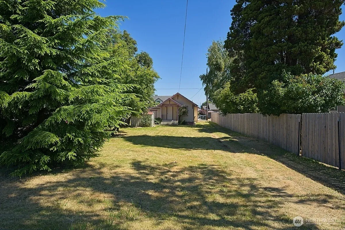 Property photo for 1125 W Ninth Street, Port Angeles photo 2