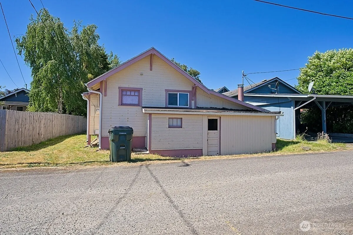 Property photo for 1125 W Ninth Street, Port Angeles photo 5