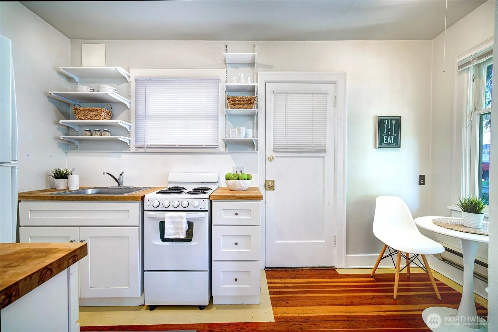 Property photo for 19 Dravus Street, Seattle photo 5