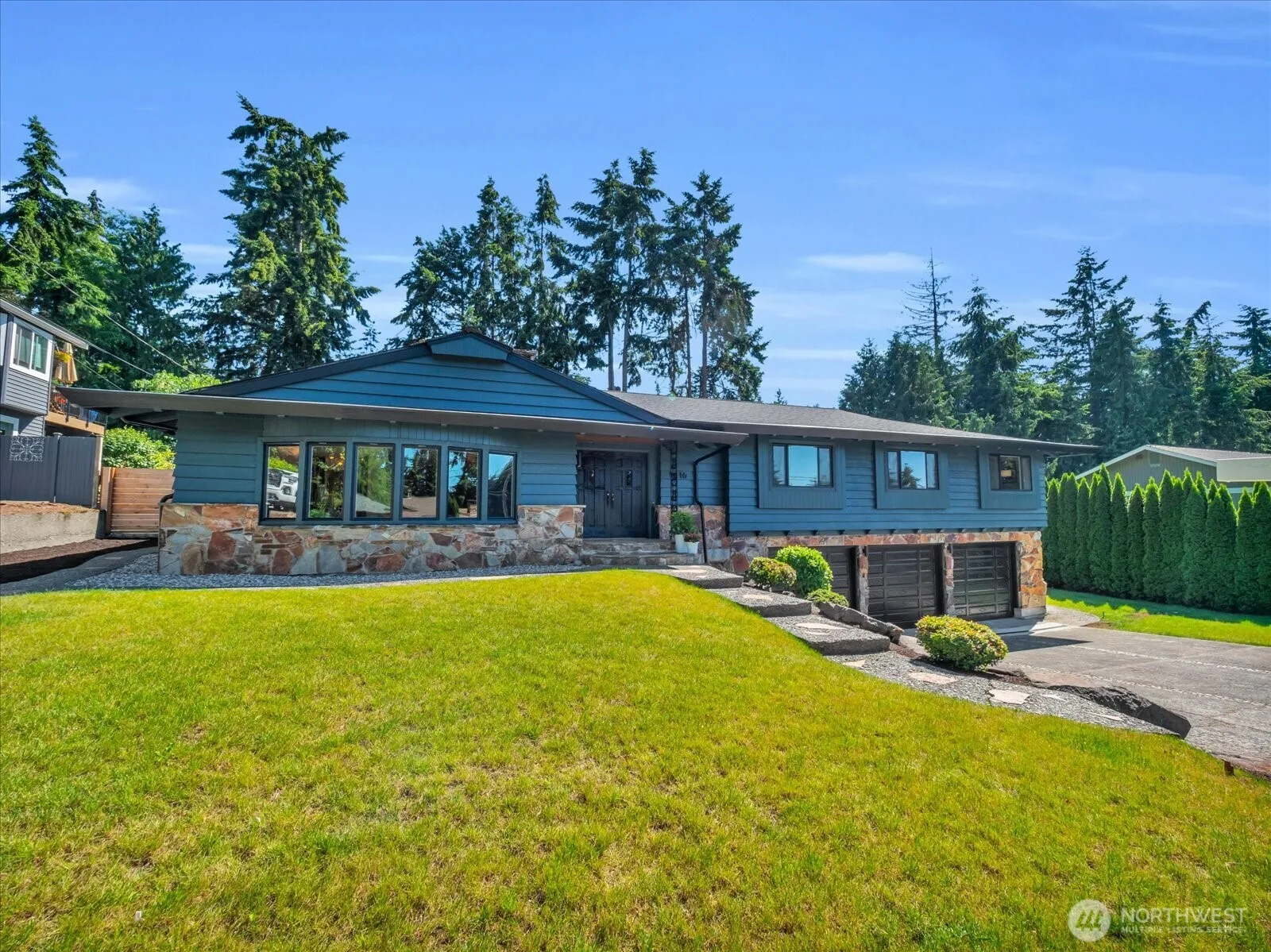 Property photo for 9616 242nd Place Sw, Edmonds photo 2