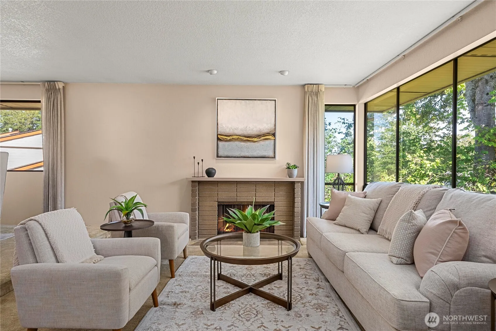 Property photo for 17326 Ne 18th Place, Bellevue photo 4
