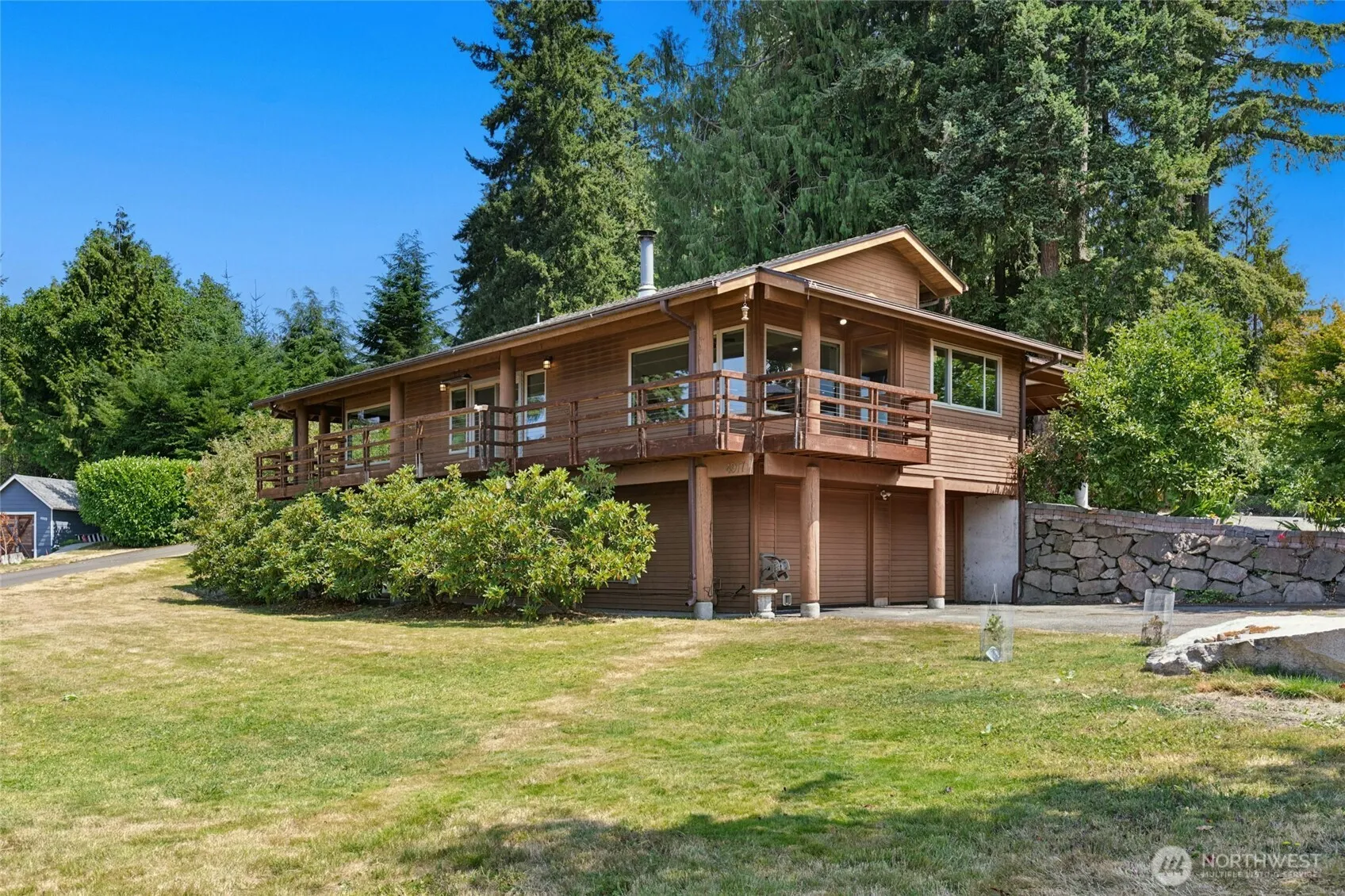 Property photo for 4917 Ocean Avenue, Everett photo 2
