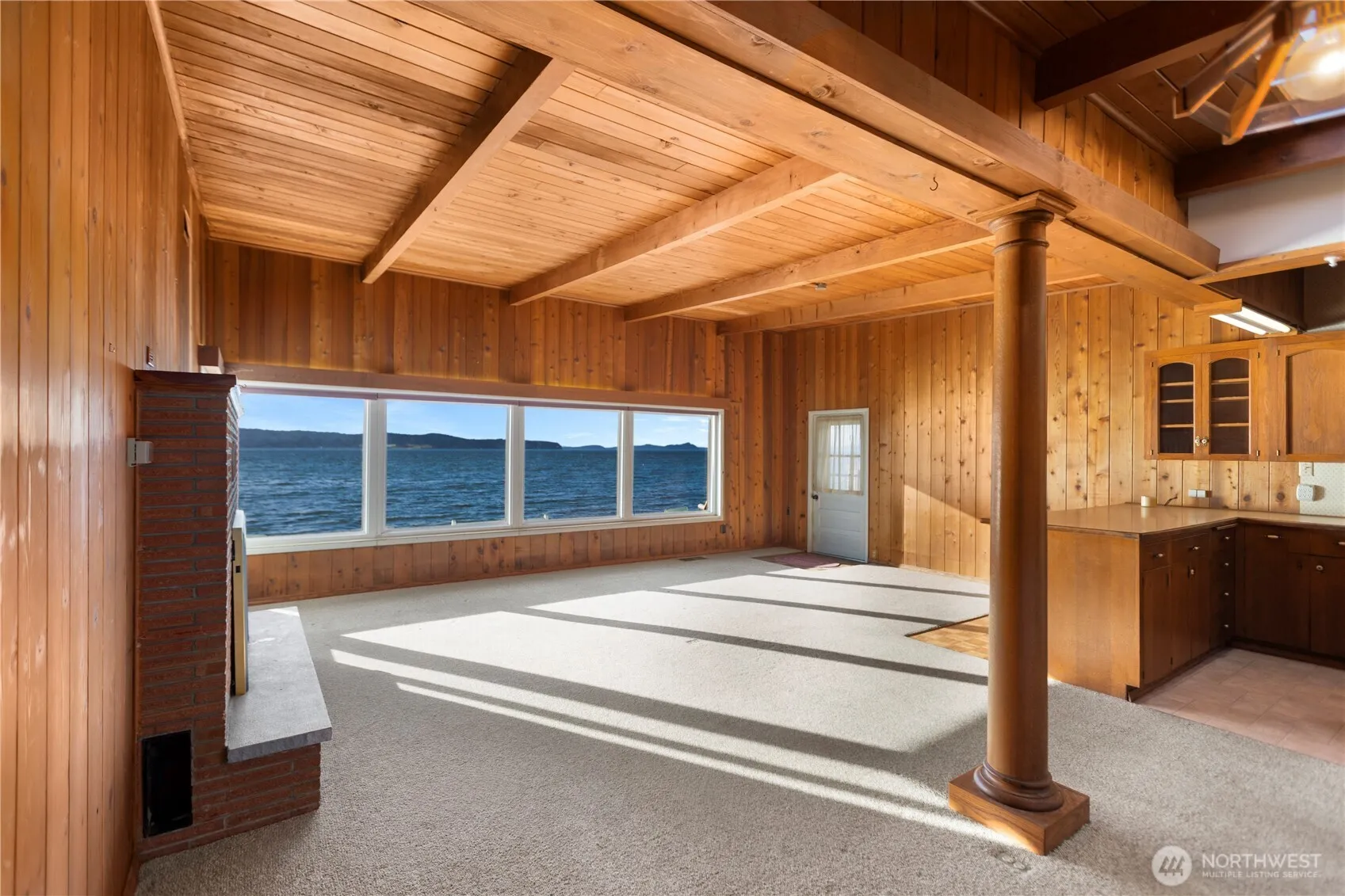 Property photo for 141 Utsalady Road, Camano Island photo 4