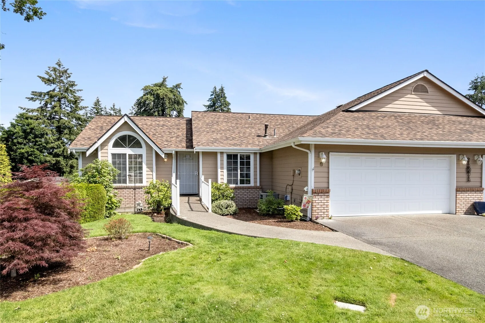 Property photo for 8 Lakewood Oaks Drive Sw, Lakewood
