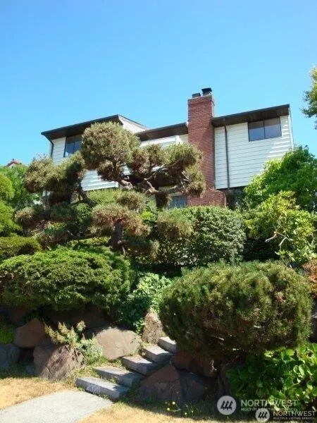 Property photo for 2320 W Viewmont Way W, Seattle