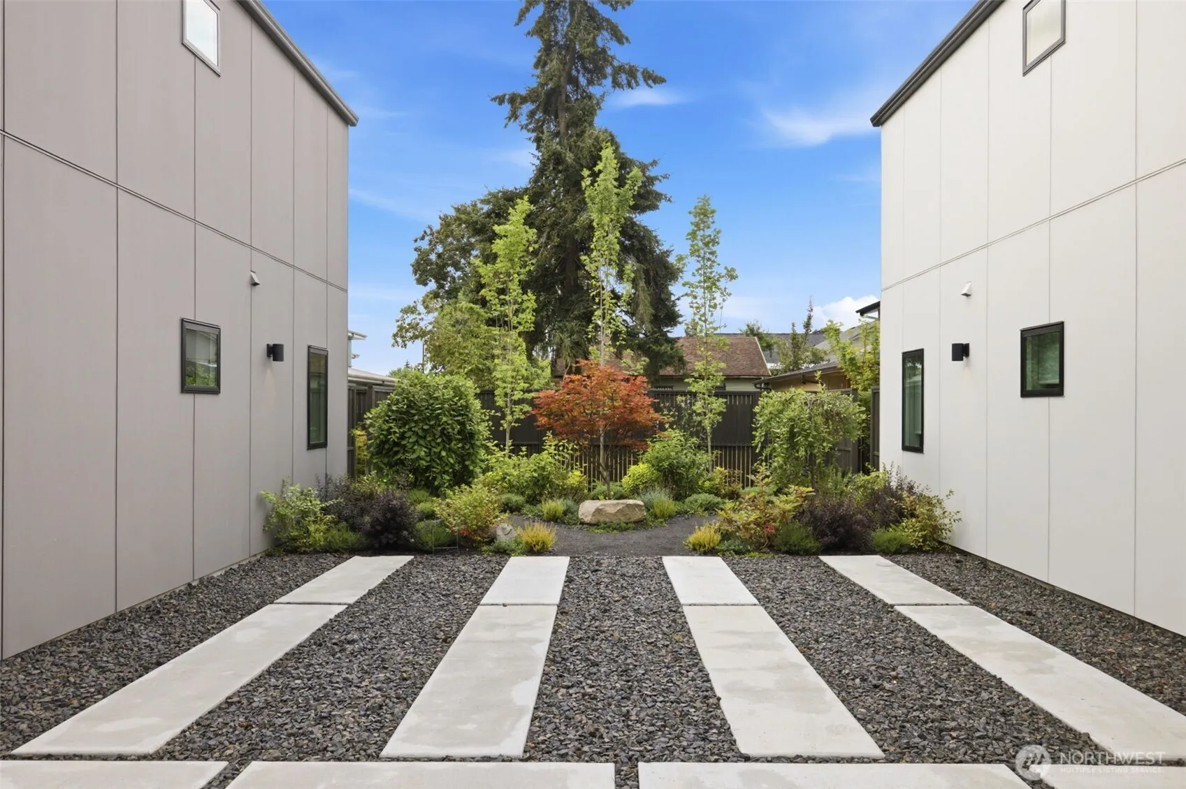 Property photo for 4411 S Holly Street, Seattle photo 2