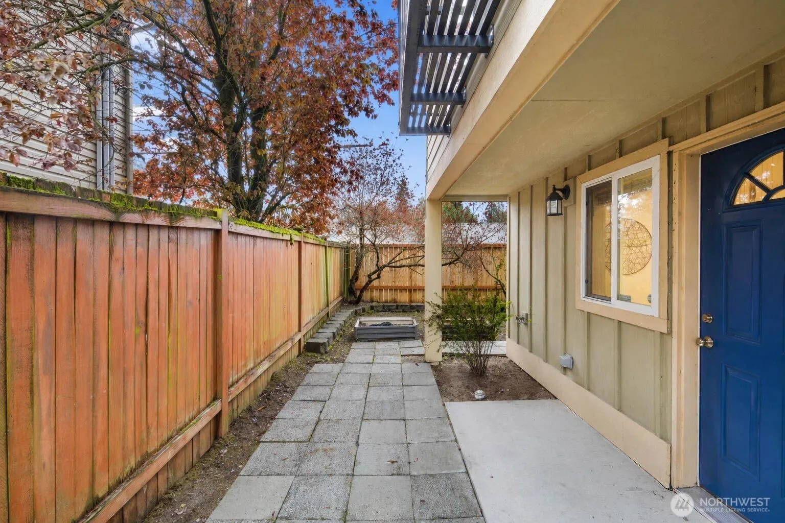 Property photo for 337 N 105th Street #a, Seattle