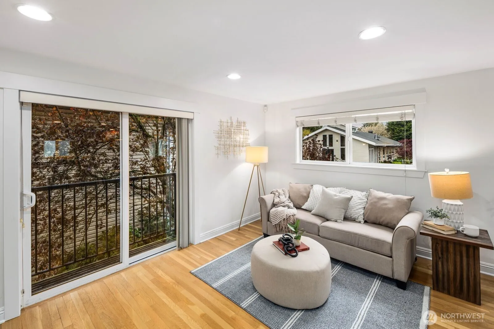 Property photo for 337 N 105th Street #a, Seattle photo 4