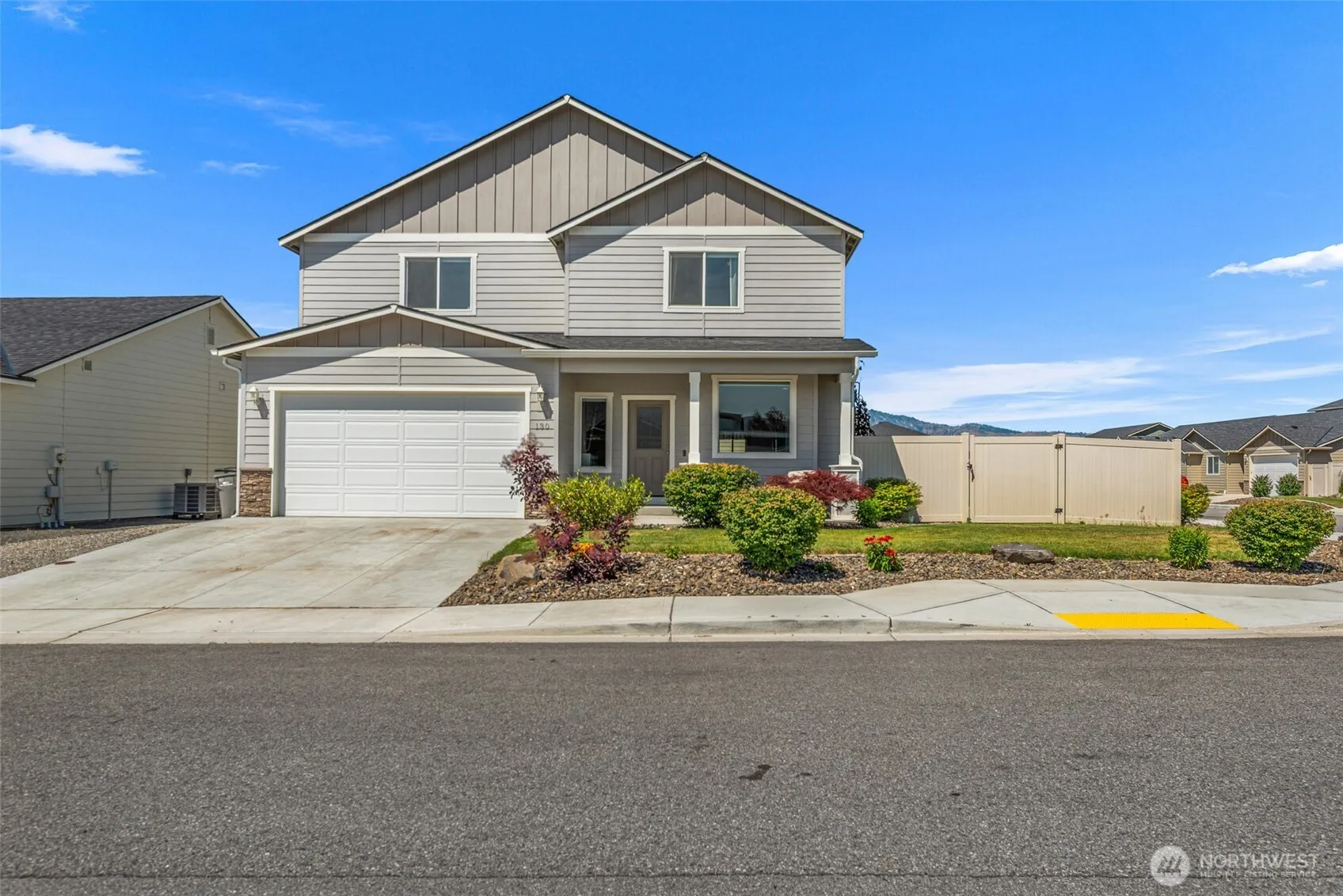 Property photo for 130 S Mystical Avenue, East Wenatchee photo 2