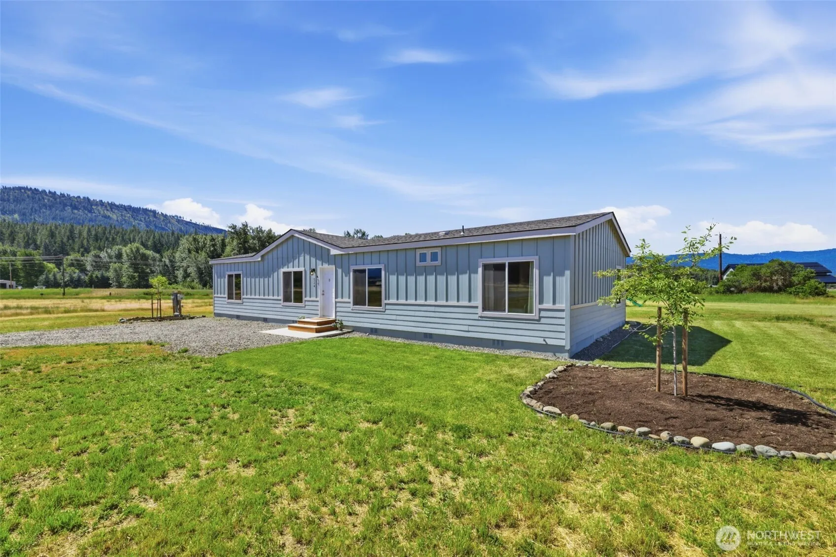 Property photo for 524 Sunny Meadows Drive, Cle Elum photo 2