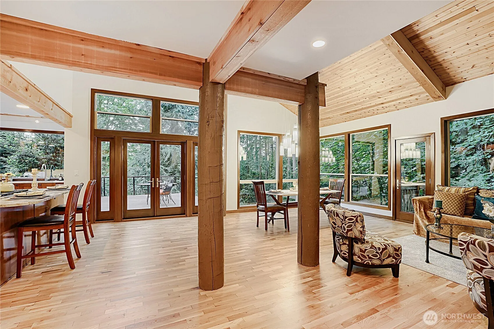 Property photo for 13020 Squak Mountain Road Se, Issaquah photo 5