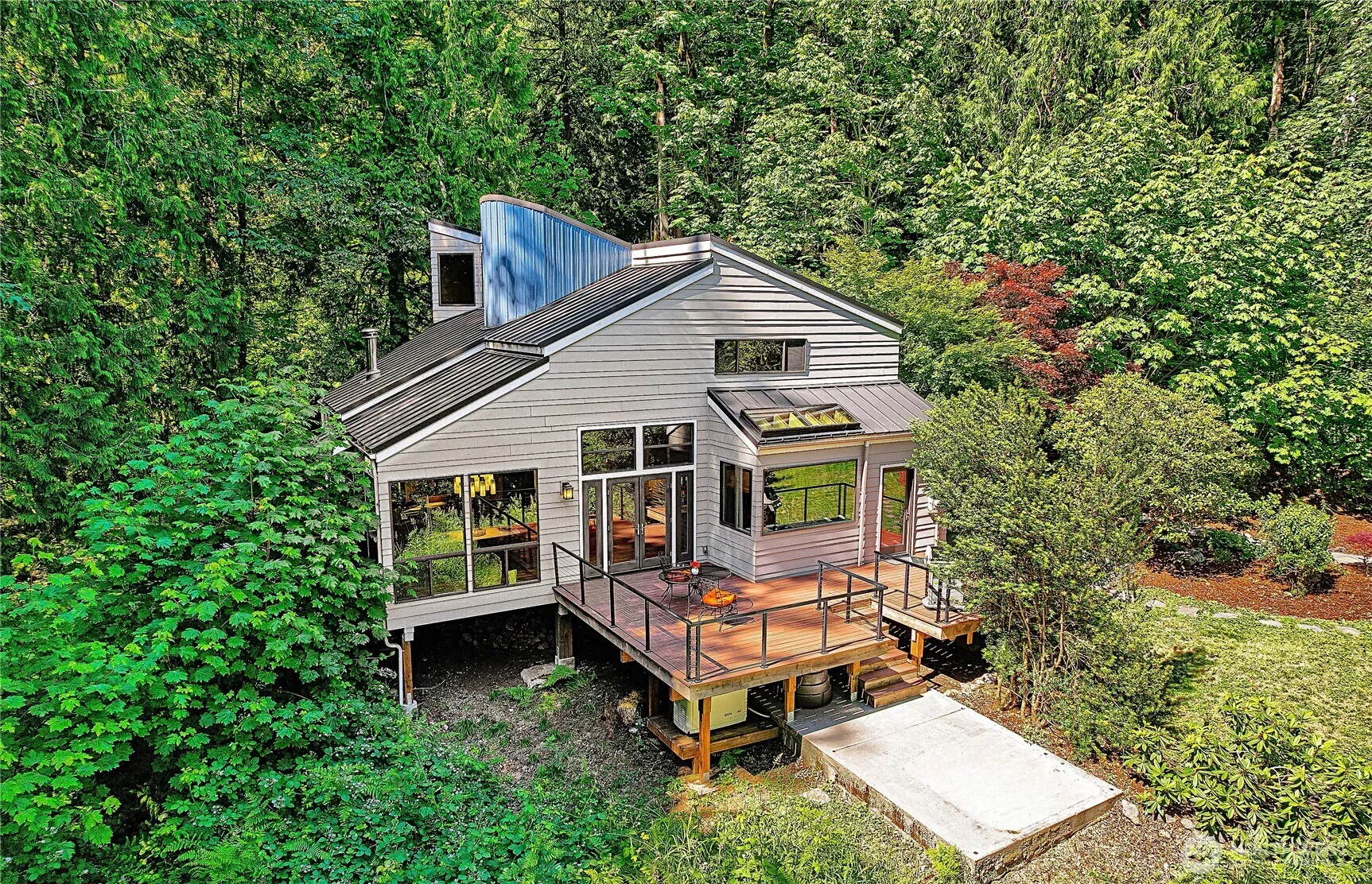 Property photo for 13020 Squak Mountain Road Se, Issaquah