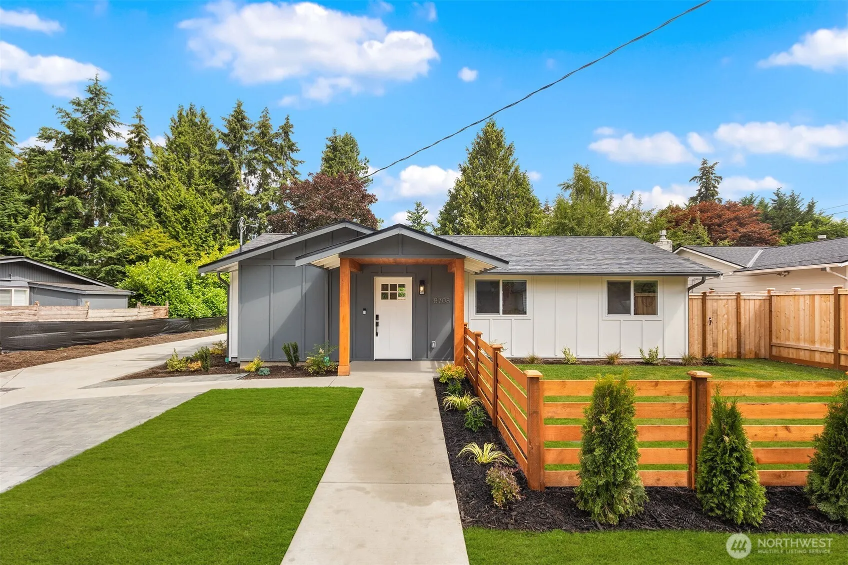 Property photo for 8708 Ne 140th Street #a, Kirkland photo 2