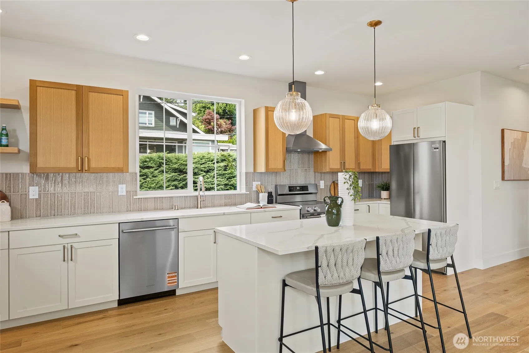 Property photo for 4146 3rd Avenue Nw, Seattle photo 4