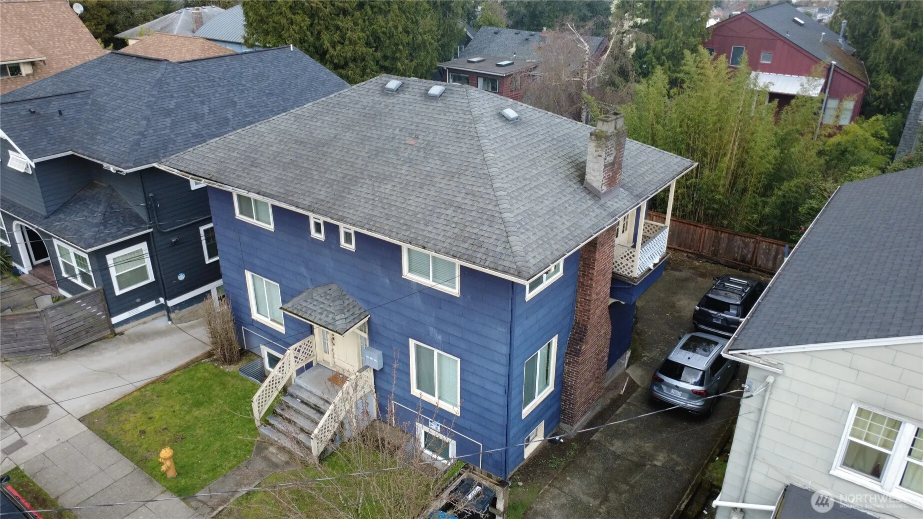 Property photo for 5026 20th Avenue Ne, Seattle photo 2