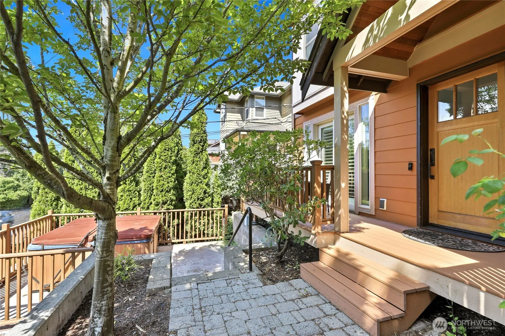 Property photo for 3128 Franklin Avenue E #b, Seattle photo 3