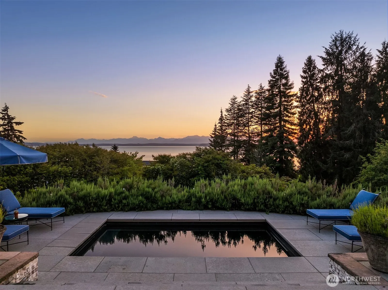 Property photo for 36 Nw Cherry Loop Drive, Shoreline photo 3