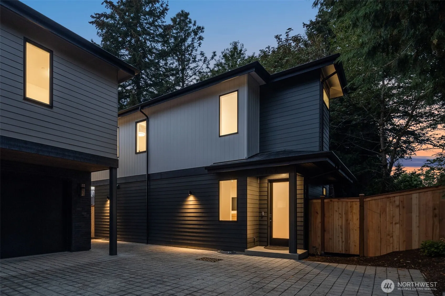 Property photo for 10166 Ne 113th Place, Kirkland