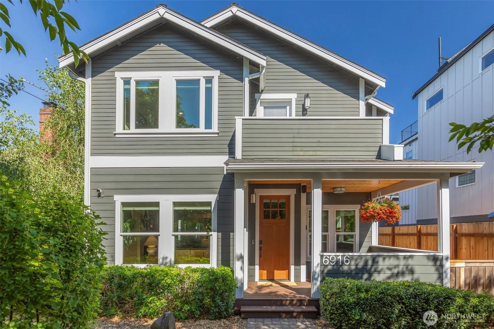 Property photo for 6916 Flora Avenue S, Seattle