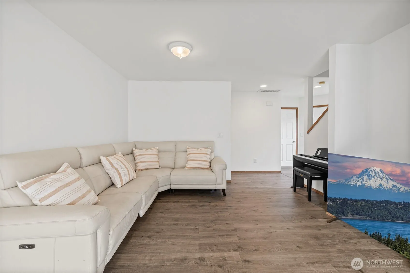 Property photo for 306 Poppy Road #a, Bothell photo 4