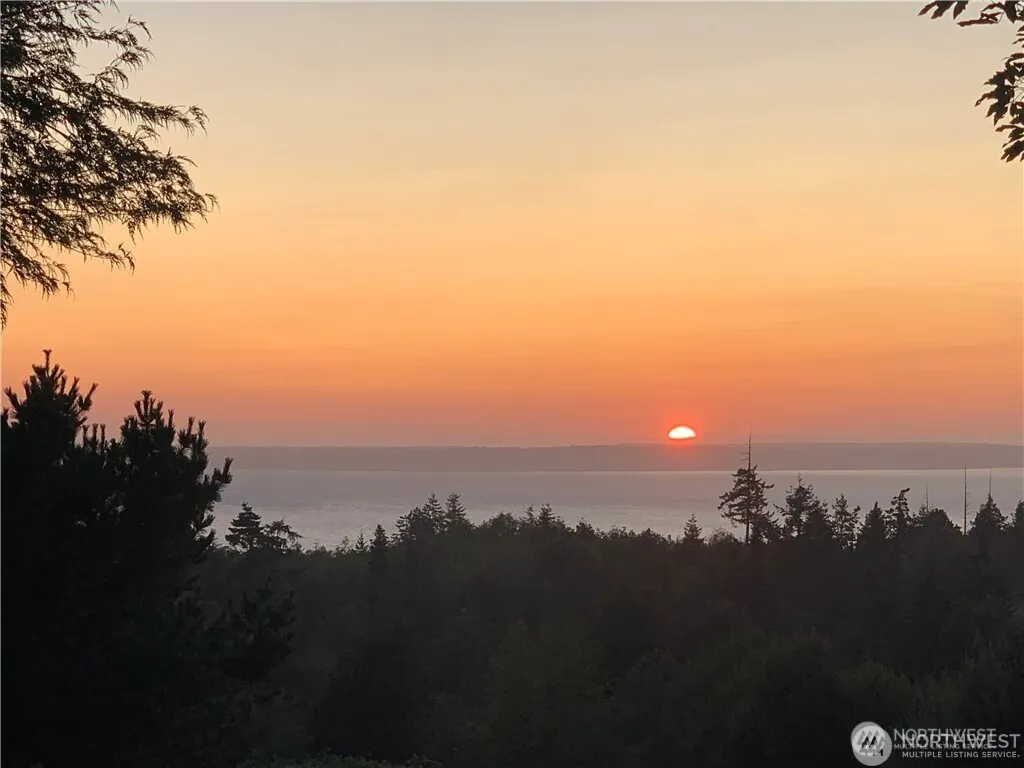 Property photo for 673 Majestic View Lane, Camano Island photo 3